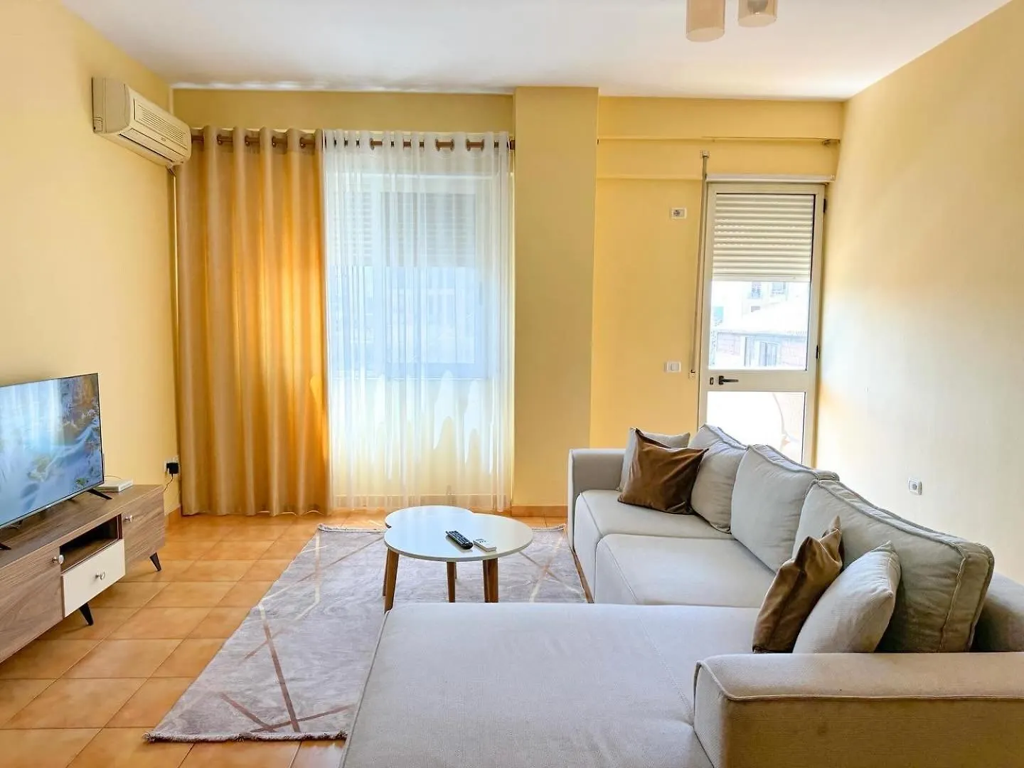 Cozy Stay In Tirana City Center Albania